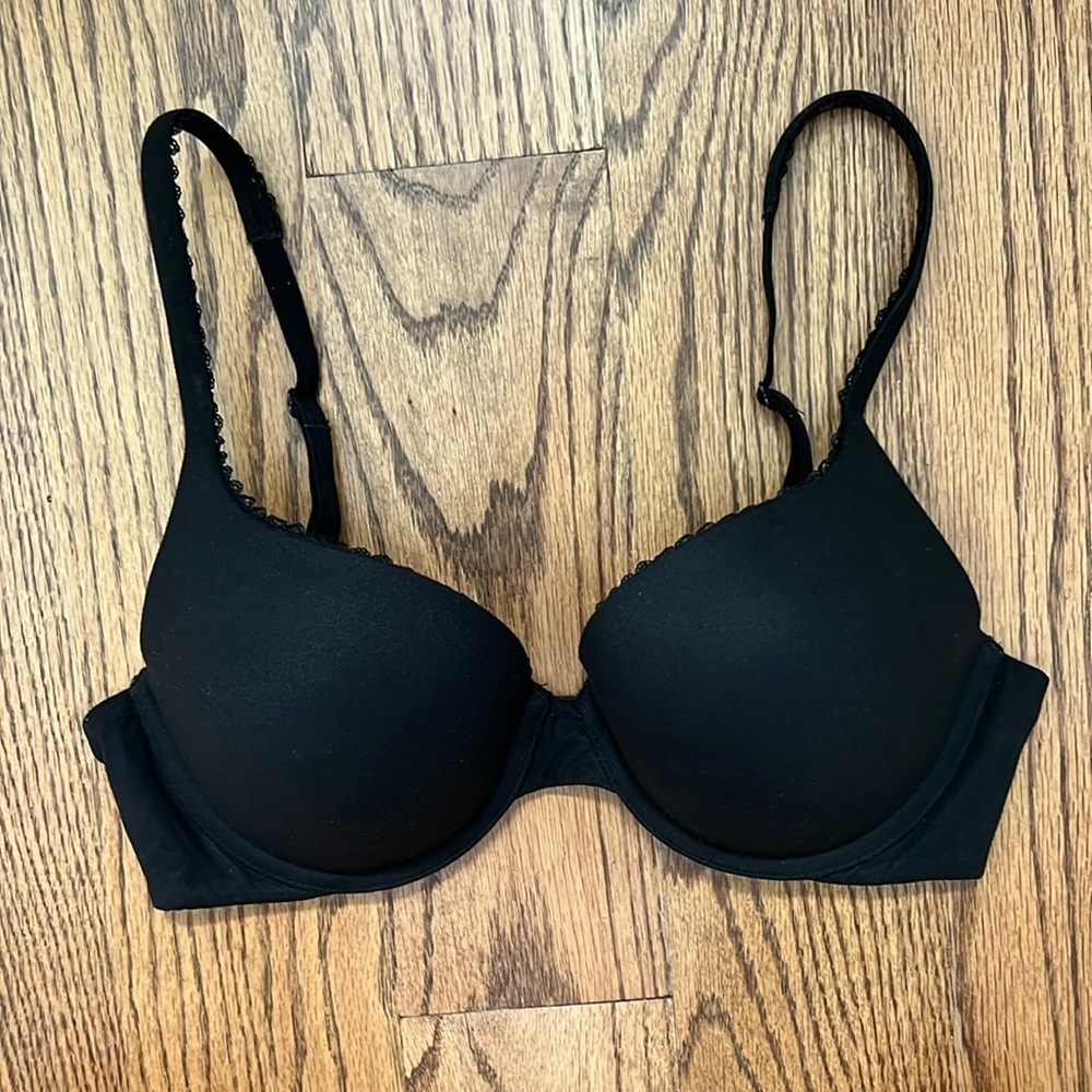 Victoria’s Secret Body by Victoria Perfect Shape Black Bra 32D